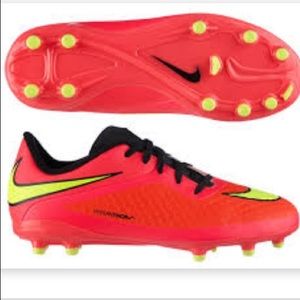 nike kids soccer boots